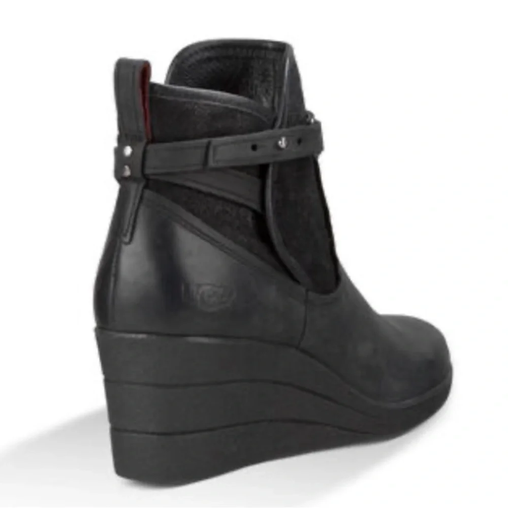 Ugg Emalie Black Waterproof Boot